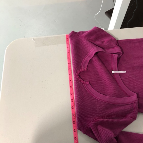 Free People Thermal Top Size M Purple Fitted Notch Neck Crochet Long Sleeve - Picture 12 of 16